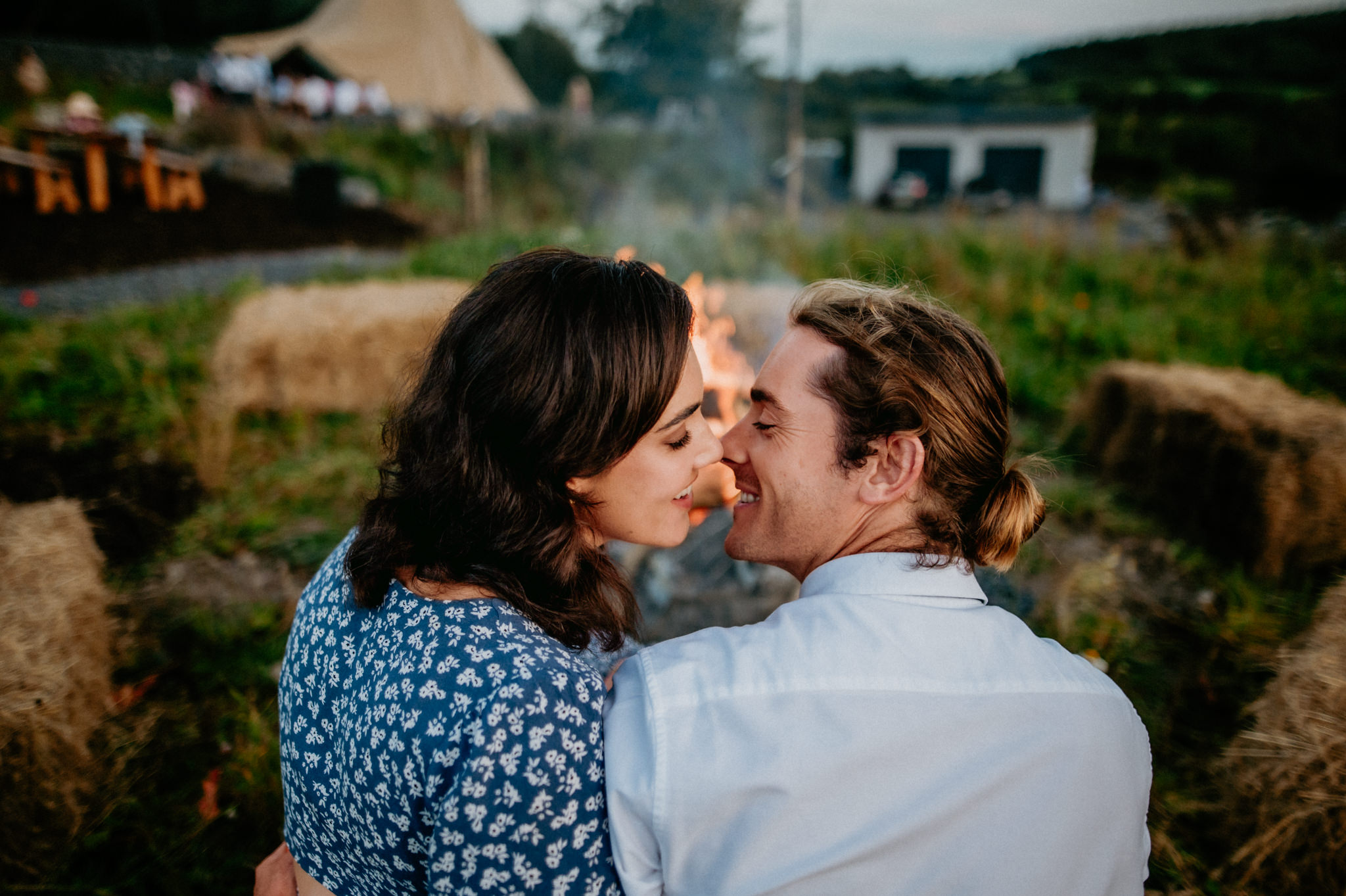 Couple-leaning-for-a-kiss-elopement-kristina-kelly-photography