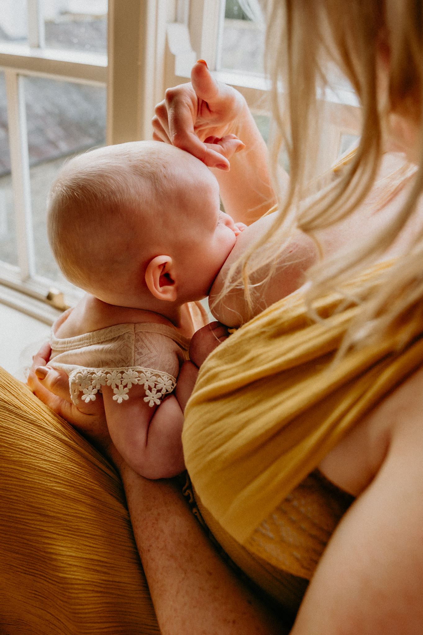 Breastfeeding-baby-motherhood-3-kristina-kelly-photography